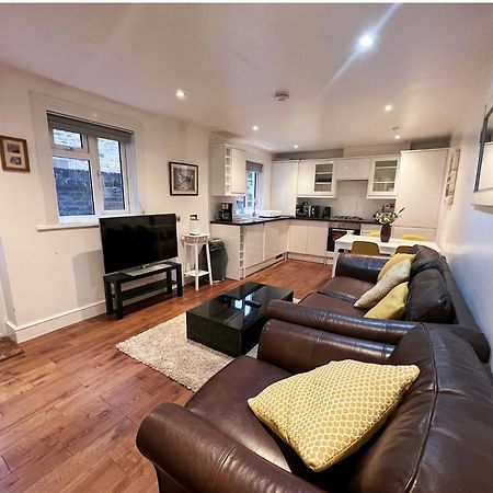 Lovely 2 Bedroom Garden Flat In London Eksteriør bilde