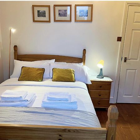 Lovely 2 Bedroom Garden Flat In London Eksteriør bilde
