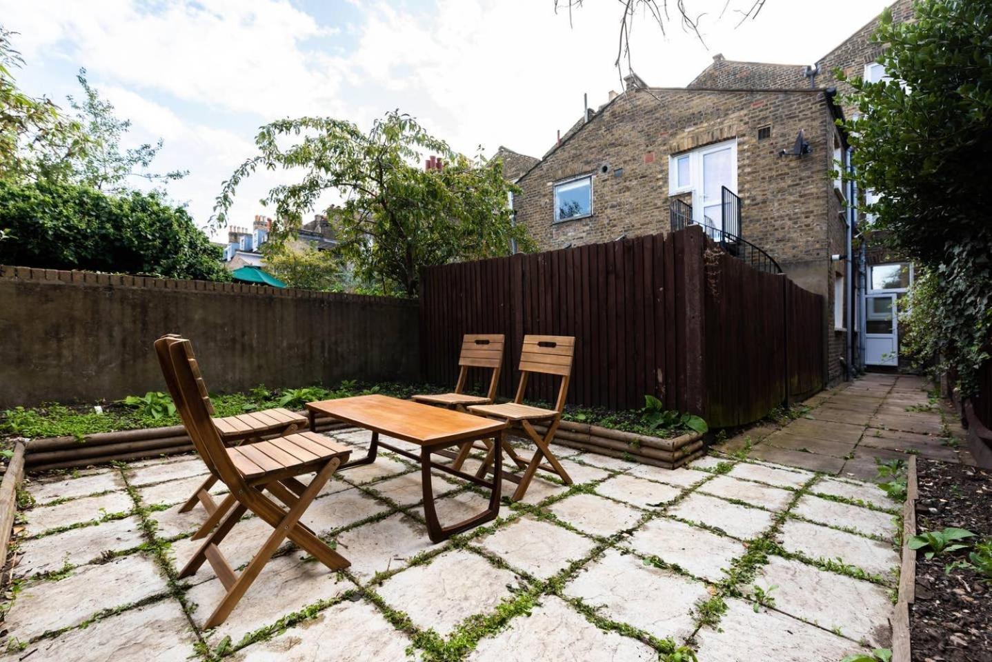 Lovely 2 Bedroom Garden Flat In London Eksteriør bilde