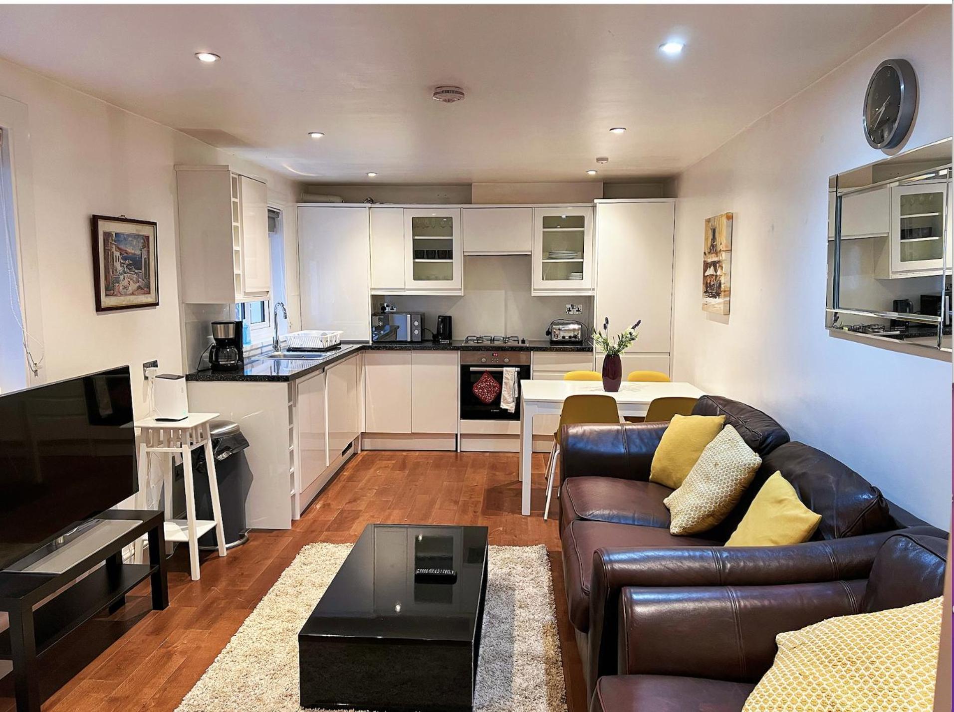 Lovely 2 Bedroom Garden Flat In London Eksteriør bilde